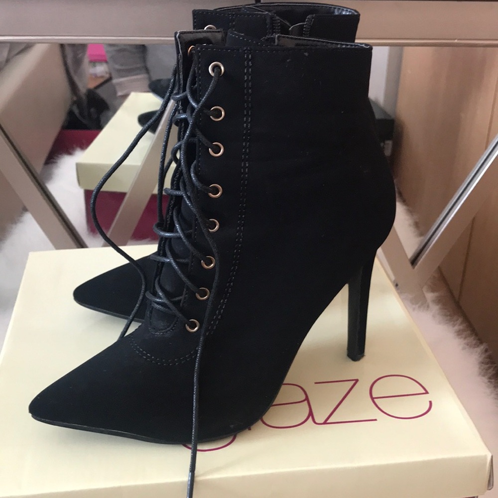 Black lace up bootie